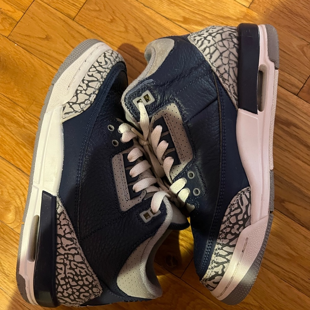 Georgetown retro 3 size 5 boys